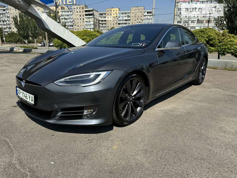 Ліфтбек Tesla Model S 2017 в Дніпрі фото 3 Ліфтбек Tesla Model S 2017 в Дніпрі