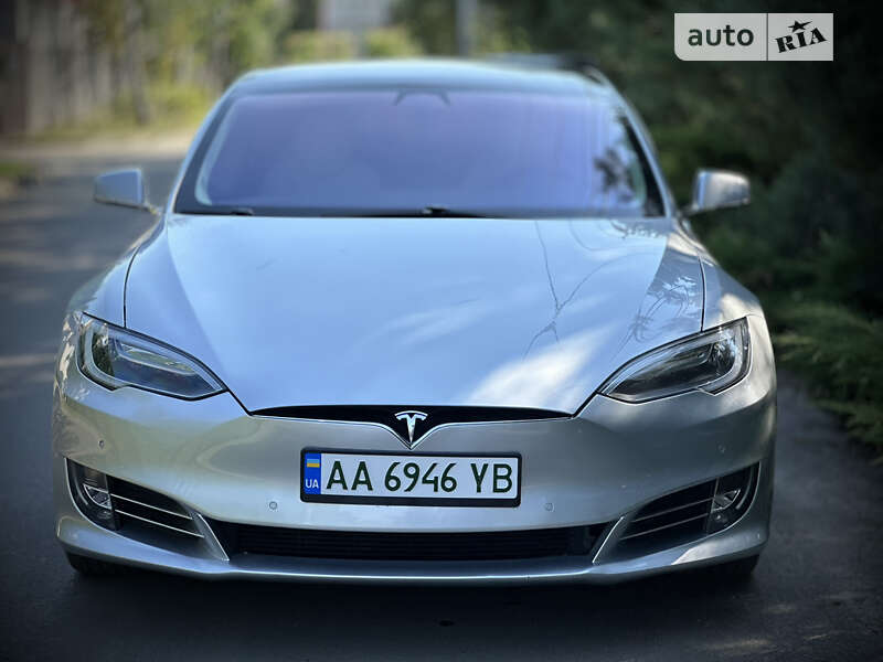 Лифтбек Tesla Model S 2017 в Киеве фото 14 Лифтбек Tesla Model S 2017 в Киеве