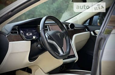 Ліфтбек Tesla Model S 2017 в 