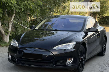 Ліфтбек Tesla Model S 2014 в Львові