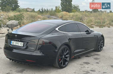 Лифтбек Tesla Model S 2017 в Днепре