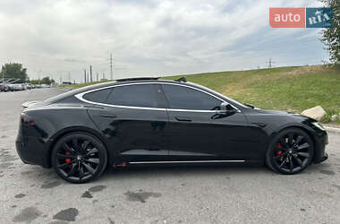 Лифтбек Tesla Model S 2017 в Днепре