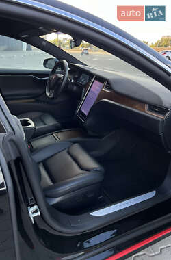 Ліфтбек Tesla Model S 2020 в 