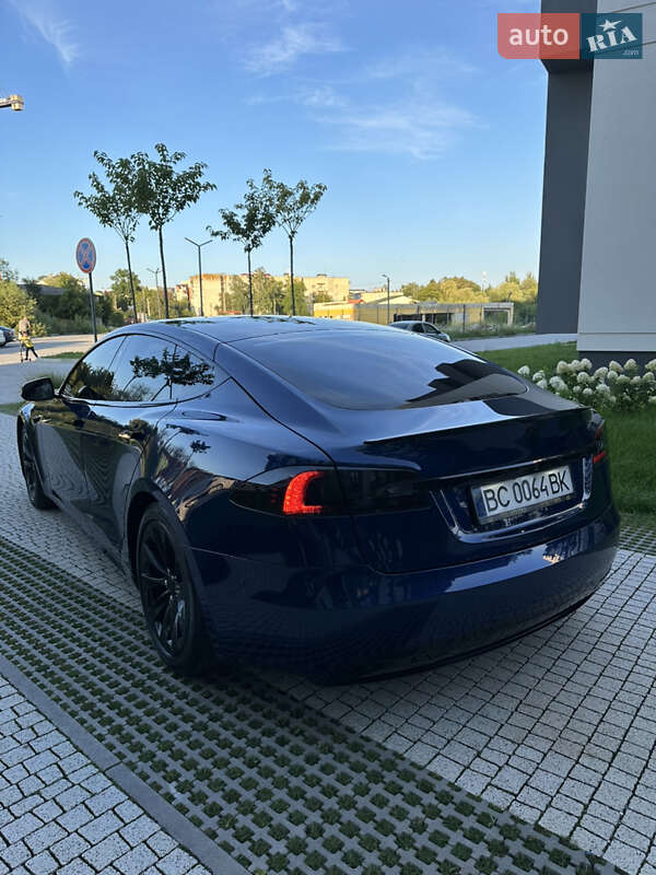 Лифтбек Tesla Model S 2018 в Львове