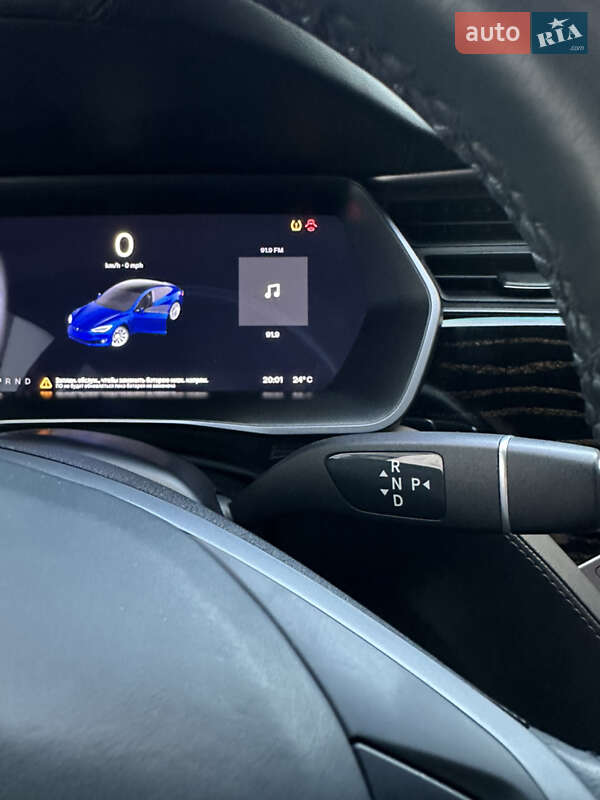 Лифтбек Tesla Model S 2018 в Львове