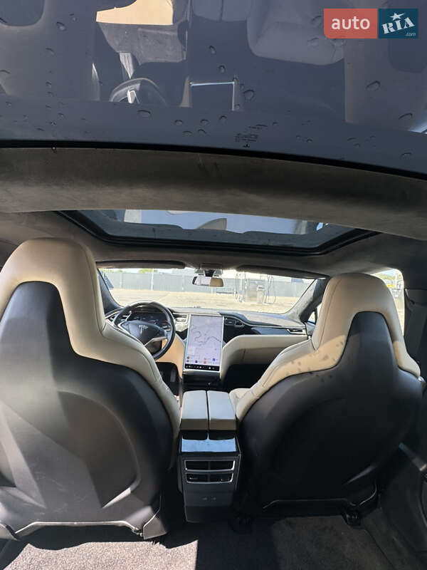 Ліфтбек Tesla Model S 2016 в Мукачевому