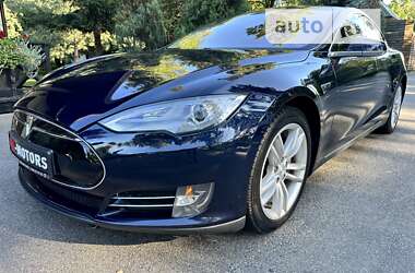 Лифтбек Tesla Model S 2014 в Киеве