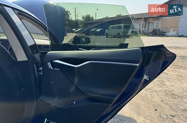 Лифтбек Tesla Model S 2015 в Фастове