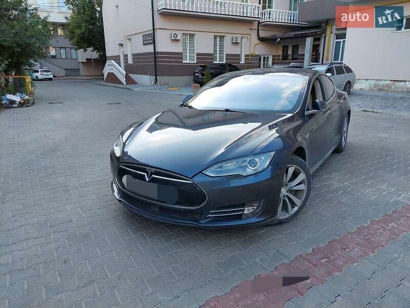 Лифтбек Tesla Model S 2014 в Тернополе