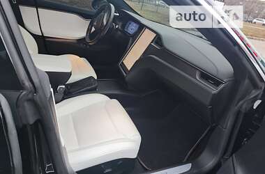 Лифтбек Tesla Model S 2018 в Николаеве