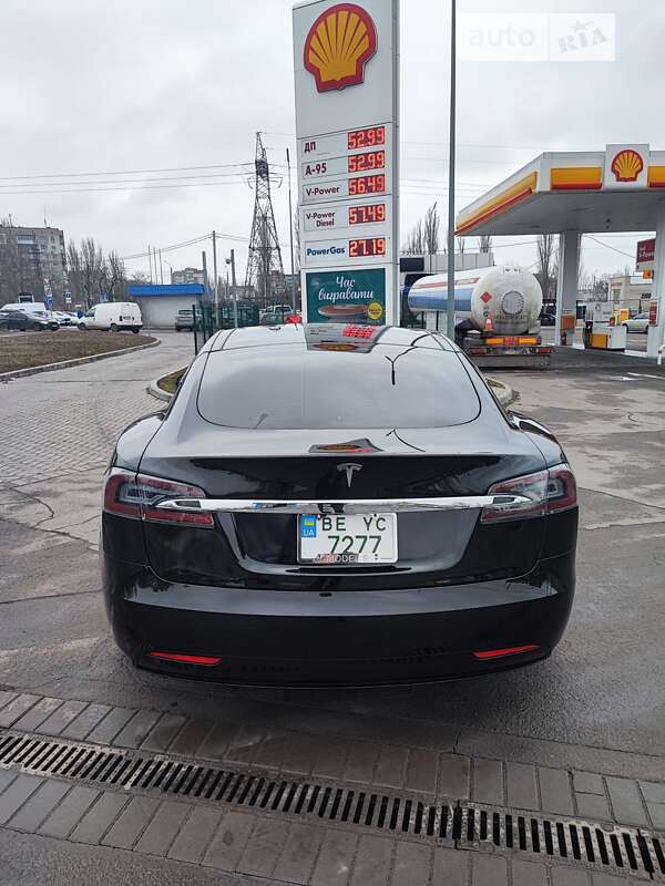 Лифтбек Tesla Model S 2018 в Николаеве