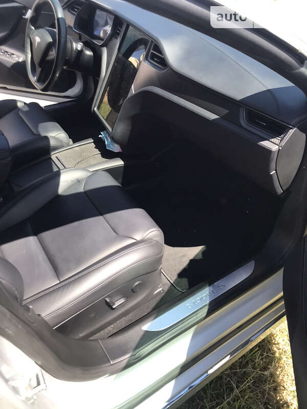 Ліфтбек Tesla Model S 2018 в Луцьку фото 4 Ліфтбек Tesla Model S 2018 в Луцьку