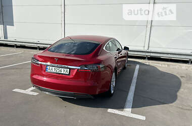 Ліфтбек Tesla Model S 2014 в Києві