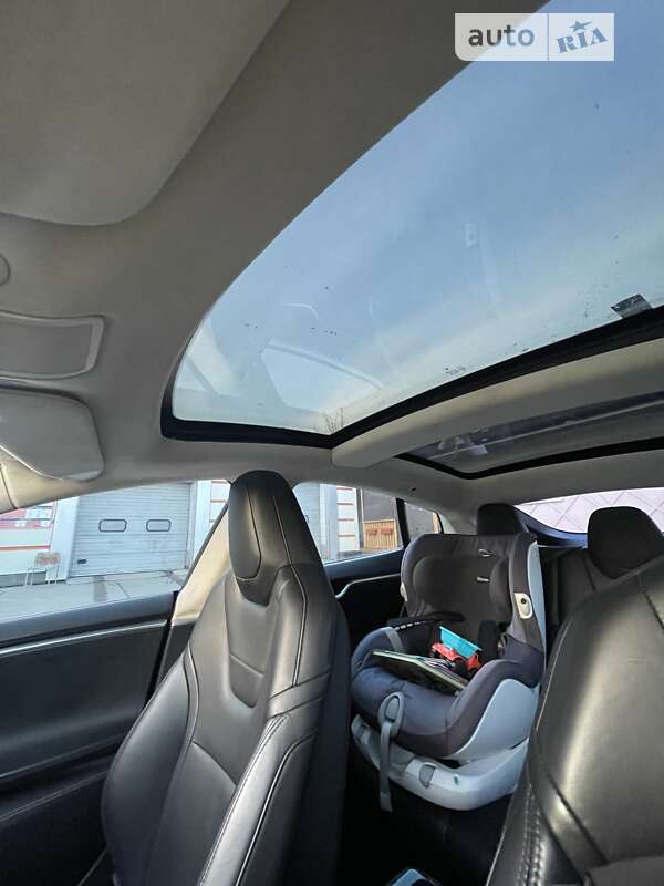 Лифтбек Tesla Model S 2015 в Харькове фото 9 Лифтбек Tesla Model S 2015 в Харькове