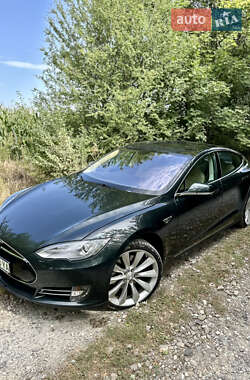 Лифтбек Tesla Model S 2013 в 