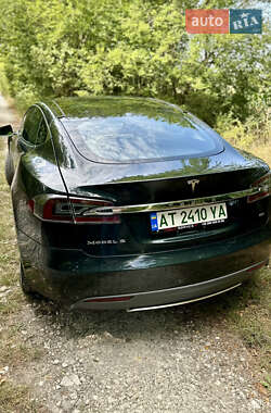 Лифтбек Tesla Model S 2013 в 