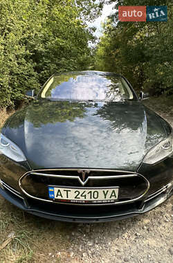 Лифтбек Tesla Model S 2013 в 