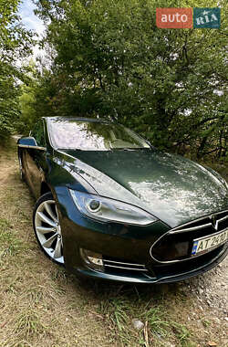 Лифтбек Tesla Model S 2013 в 
