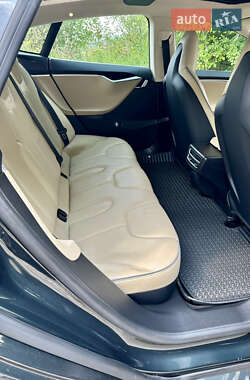 Лифтбек Tesla Model S 2013 в 