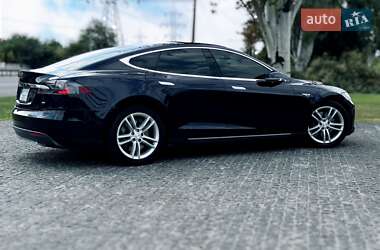 Ліфтбек Tesla Model S 2014 в Дніпрі