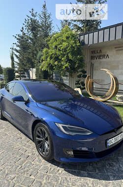 Лифтбек Tesla Model S 2018 в Львове