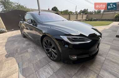 Лифтбек Tesla Model S 2019 в 