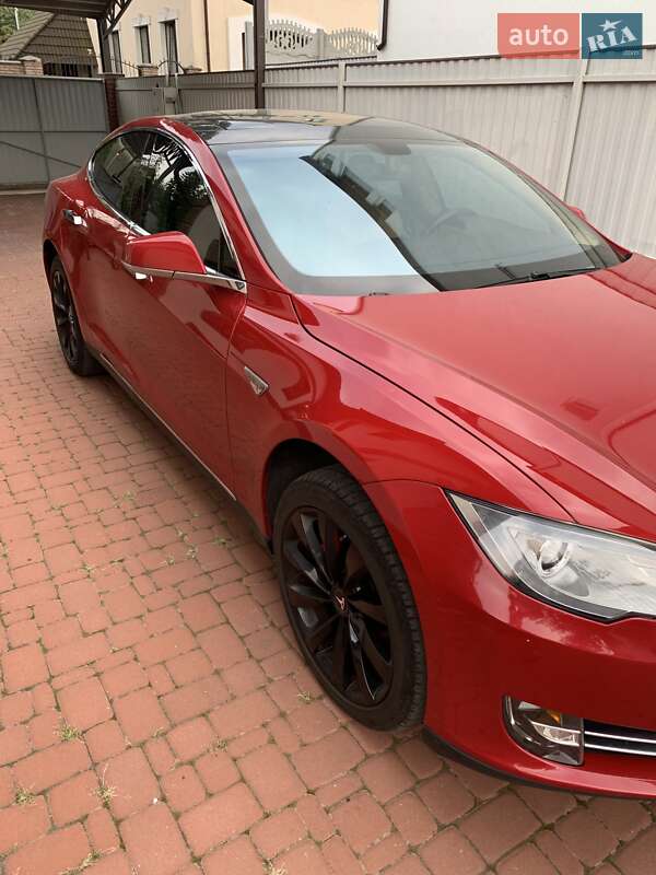 Ліфтбек Tesla Model S 2013 в Києві