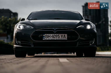 Ліфтбек Tesla Model S 2015 в 