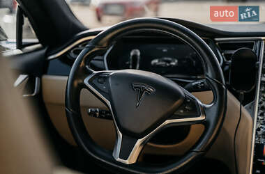 Лифтбек Tesla Model S 2015 в Одессе