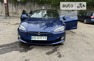 Лифтбек Tesla Model S 2016 в Виннице