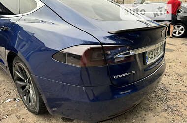 Лифтбек Tesla Model S 2016 в Виннице