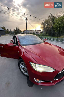 Лифтбек Tesla Model S 2013 в 