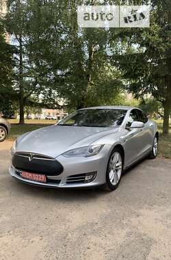 Ліфтбек Tesla Model S 2013 в Львові