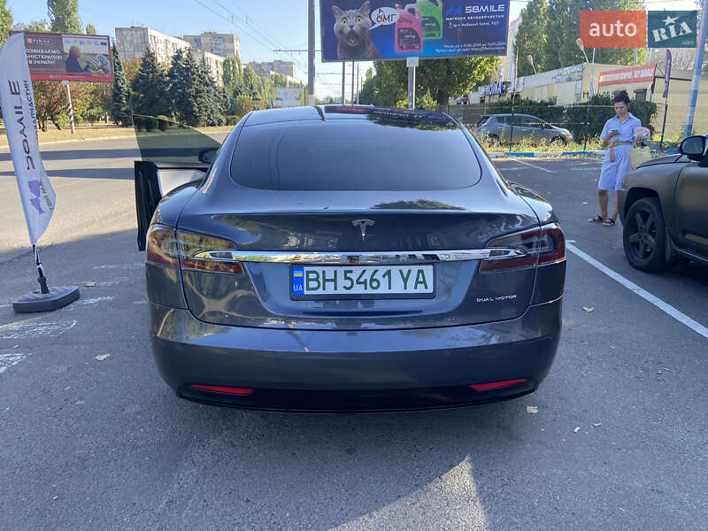 Ліфтбек Tesla Model S 2019 в Одесі