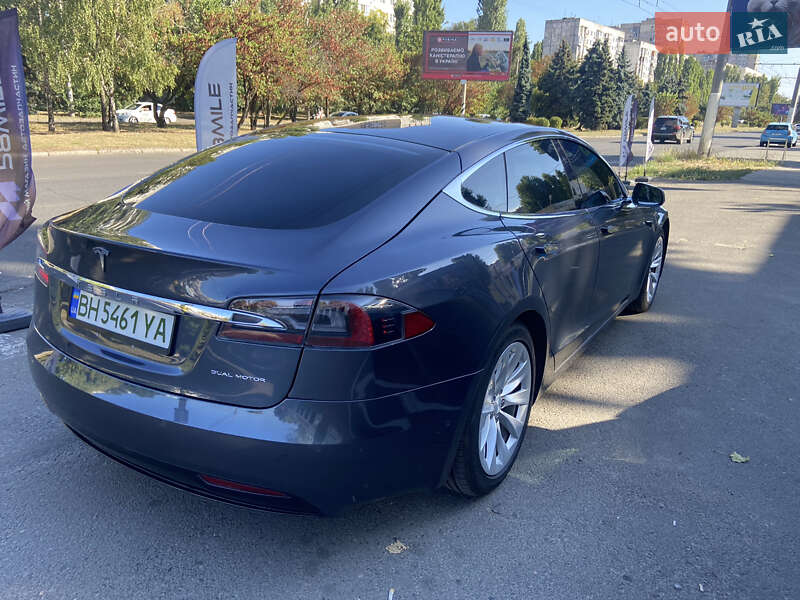 Ліфтбек Tesla Model S 2019 в Одесі