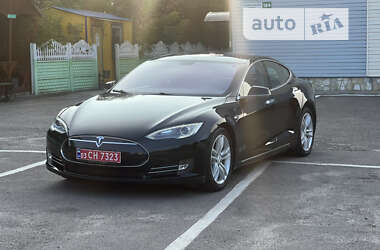 Ліфтбек Tesla Model S 2013 в 