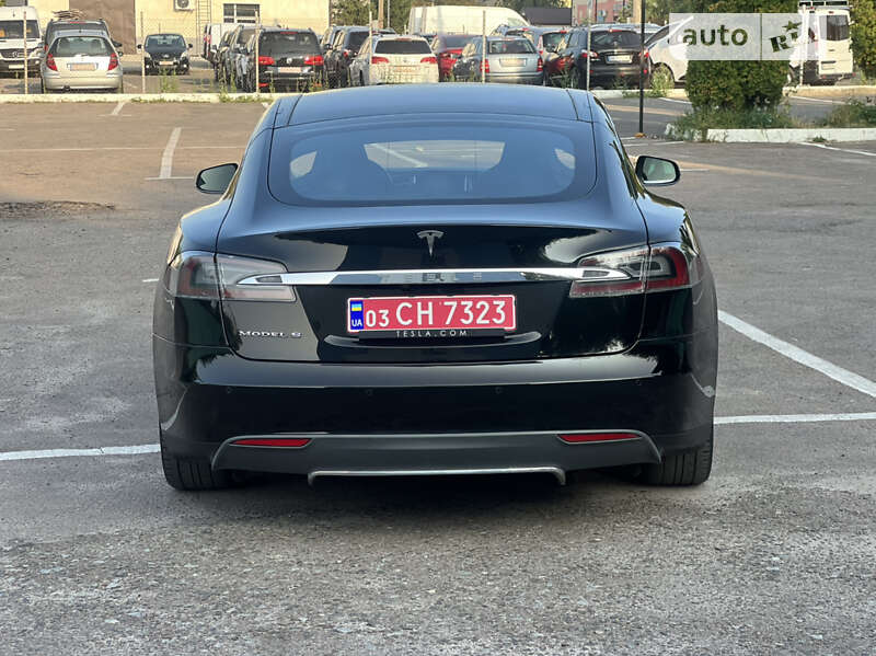 Ліфтбек Tesla Model S 2013 в Дубні фото 14 Ліфтбек Tesla Model S 2013 в Дубні