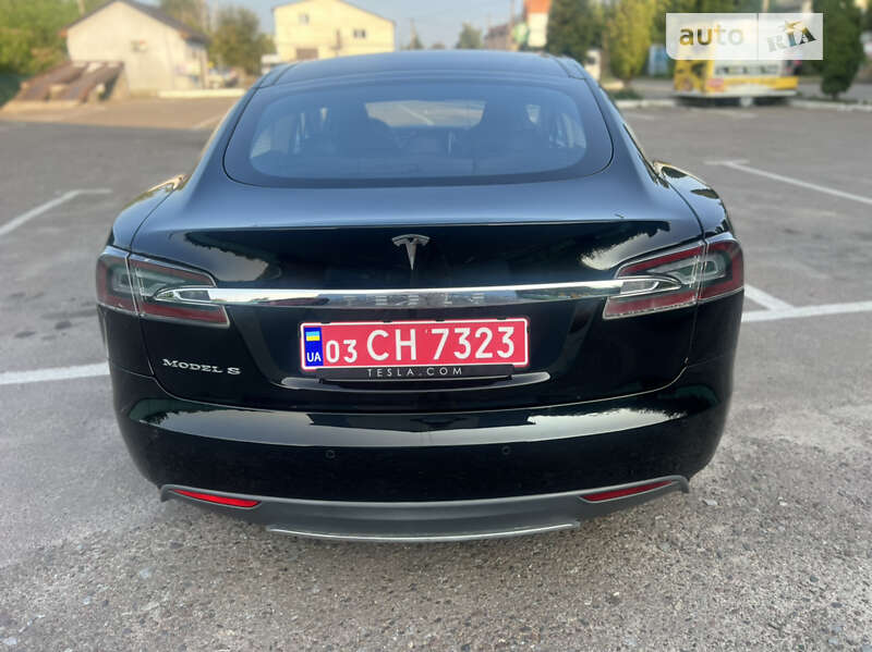 Ліфтбек Tesla Model S 2013 в Дубні фото 22 Ліфтбек Tesla Model S 2013 в Дубні