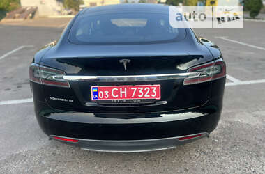 Ліфтбек Tesla Model S 2013 в 