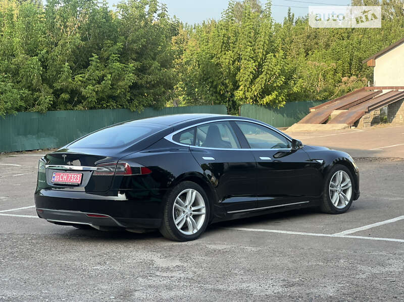 Ліфтбек Tesla Model S 2013 в Дубні фото 39 Ліфтбек Tesla Model S 2013 в Дубні