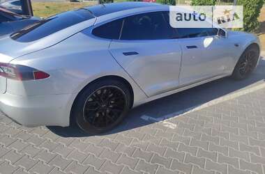 Лифтбек Tesla Model S 2017 в Хмельницком