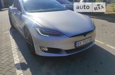 Лифтбек Tesla Model S 2017 в Хмельницком