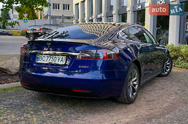 Лифтбек Tesla Model S 2016 в Львове