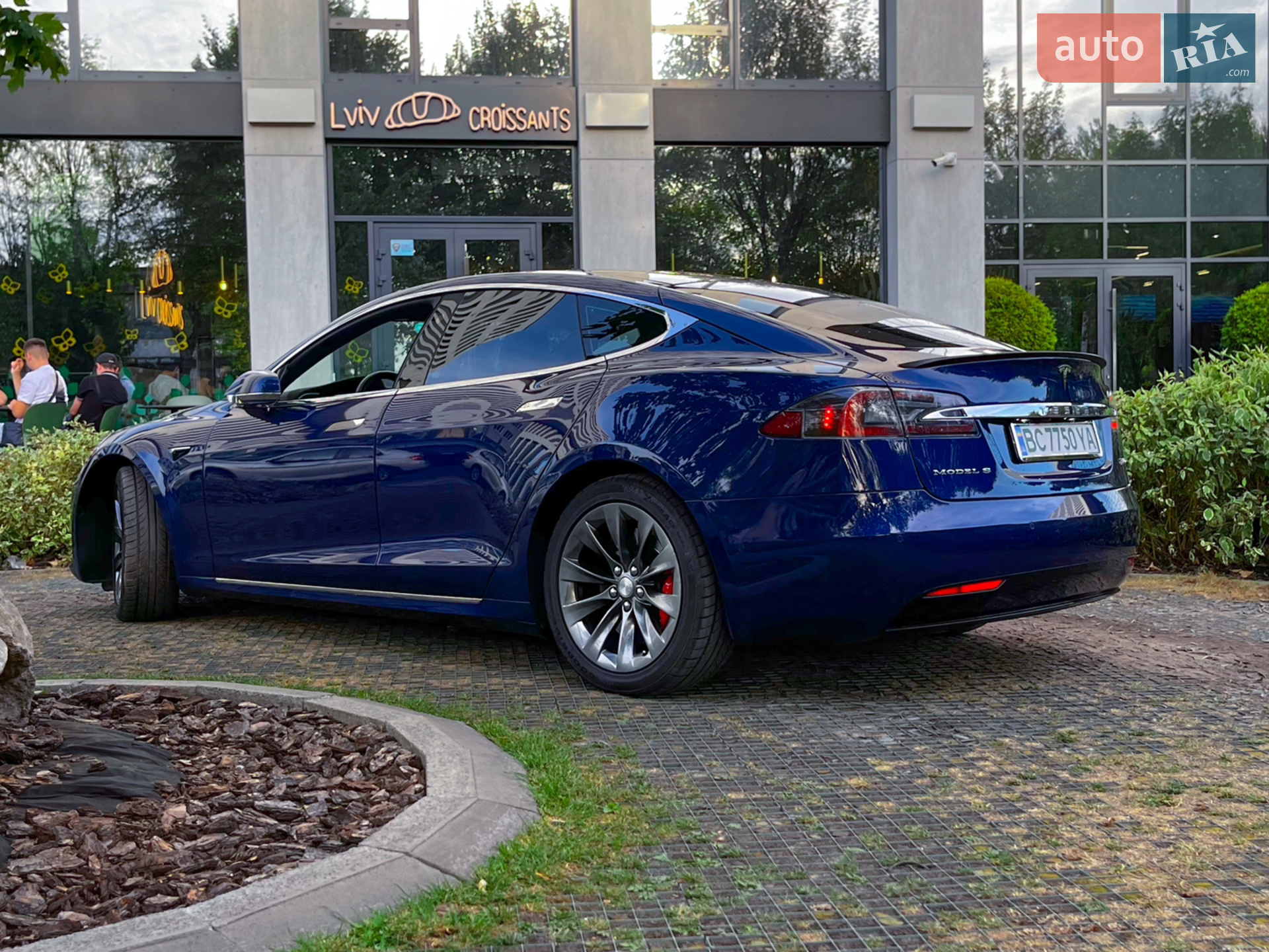 2016 Tesla Model S - мініатюра 6