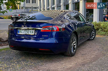 Лифтбек Tesla Model S 2016 в Львове