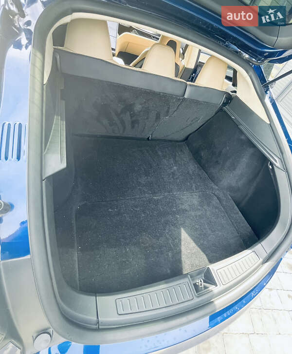 Лифтбек Tesla Model S 2015 в Ивано-Франковске фото 14 Лифтбек Tesla Model S 2015 в Ивано-Франковске
