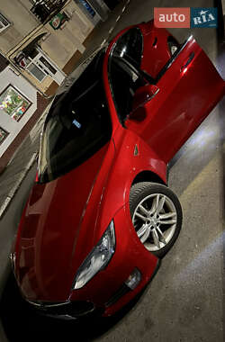 Лифтбек Tesla Model S 2013 в 
