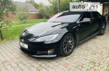 Лифтбек Tesla Model S 2017 в Белой Церкви