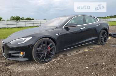 Tesla Model S 2019