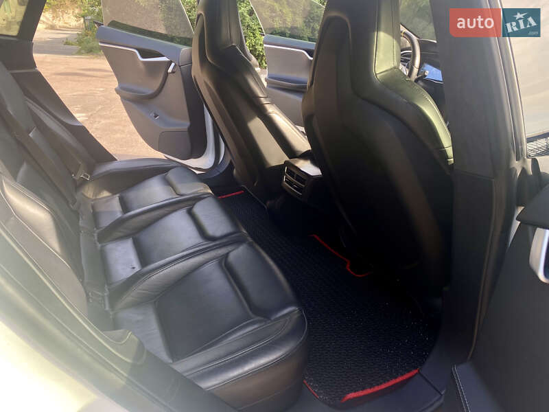 Ліфтбек Tesla Model S 2014 в Житомирі